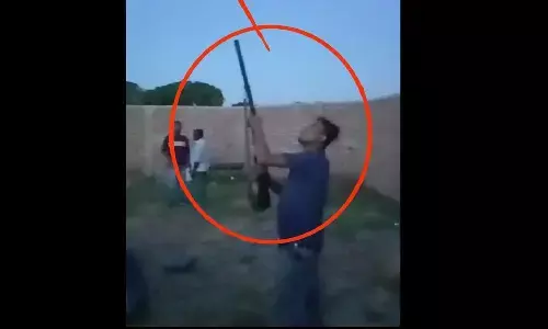 रीवा में चुनाव जीतने की ख़ुशी में किया हवाई फायर, पुत्र के साथ फौजी पिता भी गिरफ्तार