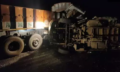 Big Accident: रीवा में ट्रक ने पिकअप को टक्कर मारने के बाद दो लोगों को कुचला, हो गई मौत