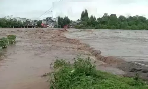 MP: पानी के बहाव में बह गया पुल, एमपी में स्टेट हाईवे हुआ बंद