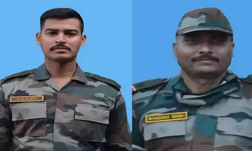 Poonch Granade Blast: जम्मू-कश्मीर के पुंछ जिले में ग्रेनेड से ब्लास्ट, दो आर्मी अफसर शहीद, 6 घायल