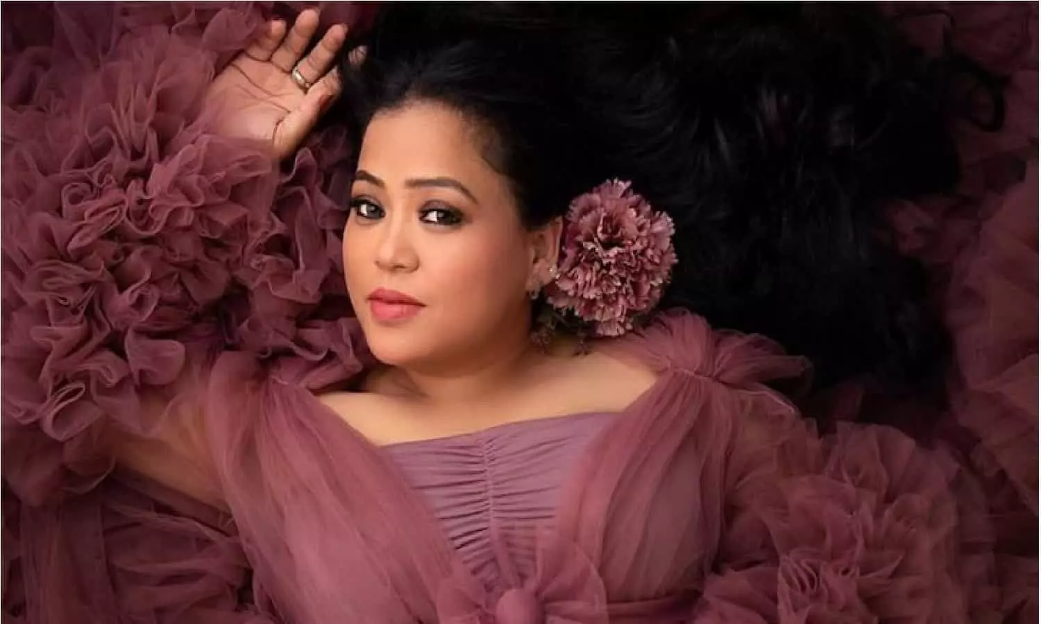 जब Bharti Singh के साथ होने वाला था गलत काम ? होटल के कमरे में निक्कर और बनियान में बैठा था डायरेक्टर, फिर.. जब Bharti Singh के साथ होने वाला था गलत काम ? होटल के कमरे में निक्कर और बनियान में बैठा था डायरेक्टर, फिर..