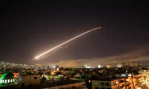 Israel Syria War News: इजराइल ने सीरिया पर हमला कर दिया