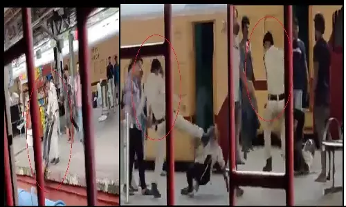 MP News: जबलपुर रेलवे स्टेशन में रीवा के जालिम पुलिस सिपाही ने बुजुर्ग को बेरहमी से पीटा! SP ने ससपेंड कर दिया