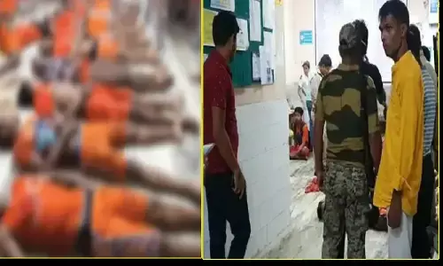 पश्चिम बंगाल में 10 कांवड़ियों की मौत! DJ बजाने के लिए जनरेटर लगाया था उससे पिकअप में करंट फ़ैल गया, 16 झुलस गए पश्चिम बंगाल में 10 कांवड़ियों की मौत! DJ बजाने के लिए जनरेटर लगाया था उससे पिकअप में करंट फ़ैल गया, 16 झुलस गए