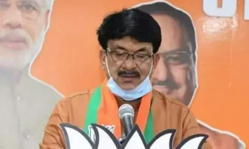 एमपी के पंचायत एवं ग्रामीण मंत्री की बिगड़ी तबियत, सीएम शिवराज पहुंचें अस्पताल, दिल्ली रेफर एमपी के पंचायत एवं ग्रामीण मंत्री की बिगड़ी तबियत, सीएम शिवराज पहुंचें अस्पताल, दिल्ली रेफर