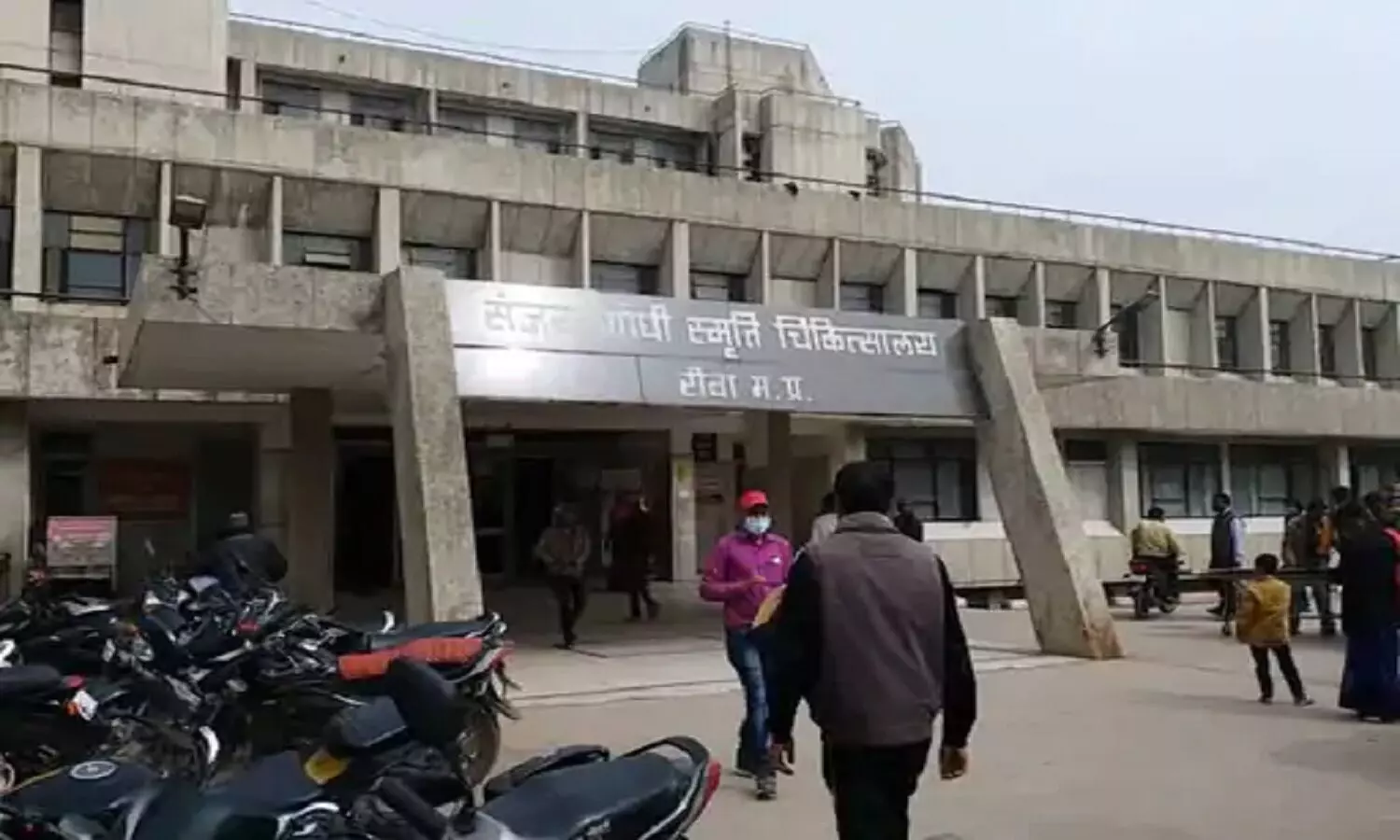 रीवा में पूर्व जिला पंचायत सदस्य और भतीजे के साथ लूट, बाइकर्स गैंग ने दिया घटना को अंजाम