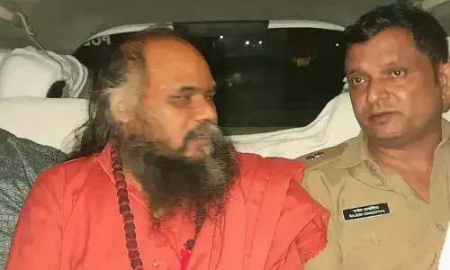 Mirchi Baba Arrested: मिर्ची बाबा ने महिला को बताया-बच्चा ऐसे ही होता है, फिर किया दुष्कर्म, होटल से पुलिस ने किया गिरफ्तार