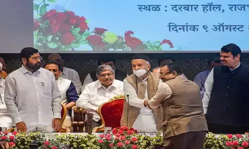 Maharashtra Cabinet Expansion: सरकार गठन के 41 दिन बाद सीएम शिंदे की बनी कैबिनेट, 18 मंत्रियों ने ली शपथ, महिलाओं को नही मिली जगह