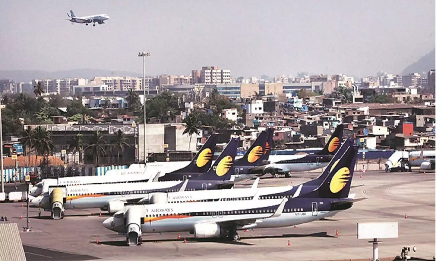 भारत में सस्ती होगी हवाई यात्रा, सरकार टिकट में लगने वाले कैप को हटाएगी, एयरलाइन खुद से रेट तय करेंगी