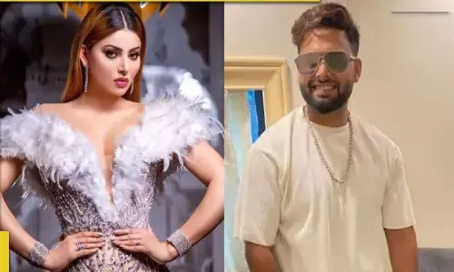 Rishabh Pant की पोस्ट पर Urvashi Rautela का जवाब, बोलीं- छोटू भैया बैट बॉल खेलो Rishabh Pant की पोस्ट पर Urvashi Rautela का जवाब, बोलीं- छोटू भैया बैट बॉल खेलो