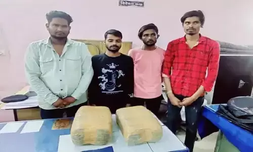 REWA: ट्रेन में 10 किलो गांजा रखकर ले जा रहे थे तस्कर, छत्तीसगढ़ में पकड़े गए रीवा के 4 आरोपी REWA: ट्रेन में 10 किलो गांजा रखकर ले जा रहे थे तस्कर, छत्तीसगढ़ में पकड़े गए रीवा के 4 आरोपी