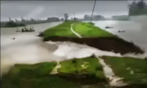 रीवा में 40 घंटो से हो रही बारिश, तराई क्षेत्र में अलर्ट, नहर फूटने से गांवों में भर रहा पानी