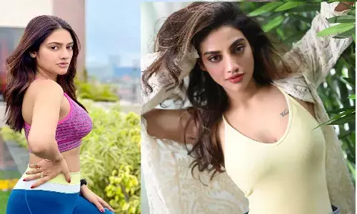 Nusrat Jahan की हरकत से भड़के यूजर्स, कहा- TMC सांसद हो मर्यादा में रहो, पूरे कपड़े पहनो Nusrat Jahan की हरकत से भड़के यूजर्स, कहा- TMC सांसद हो मर्यादा में रहो, पूरे कपड़े पहनो