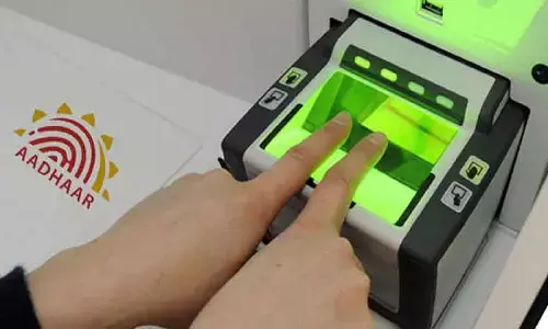 रीवा जिले में तीन आधार संचालकों की मशीनें जब्त, प्रशासन ने आखिर क्यों उठाया यह कदम रीवा जिले में तीन आधार संचालकों की मशीनें जब्त, प्रशासन ने आखिर क्यों उठाया यह कदम