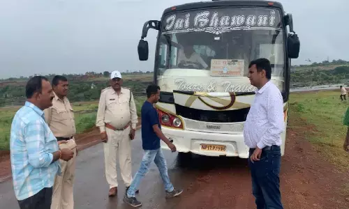 रीवा: बिना परमिट संचालित दो स्कूल बस सहित चार वाहन जब्त, परिवहन विभाग रीवा ने की कार्रवाई रीवा: बिना परमिट संचालित दो स्कूल बस सहित चार वाहन जब्त, परिवहन विभाग रीवा ने की कार्रवाई