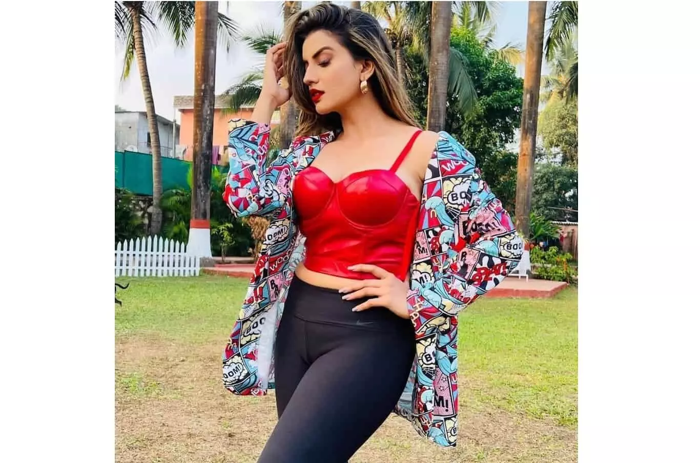 Bhojpuri Actress Akshara Singh और Khesari Lal Yadav के सुहागरात गाने वाले वीडियो ने लगाई आग