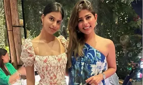 एक्टर शाहरुख खान की दूसरी बेटी की तस्वीर आई सामने, कई सालो से छिपी थी पाकिस्तान में, सुहाना खान के साथ फोटो हुई वायरल