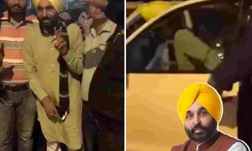 पंजाब सीएम भगवंत मान दारु पीकर प्लेन में बैठे! नशे में होने की वजह से उन्हें बाहर उतार दिया गया पंजाब सीएम भगवंत मान दारु पीकर प्लेन में बैठे! नशे में होने की वजह से उन्हें बाहर उतार दिया गया