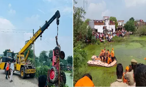लखनऊ में तालाब में ट्रैक्टर पलटने से 10 की मौत, ट्रॉली में बैठकर मंदिर जा रहे थे 47 लोग