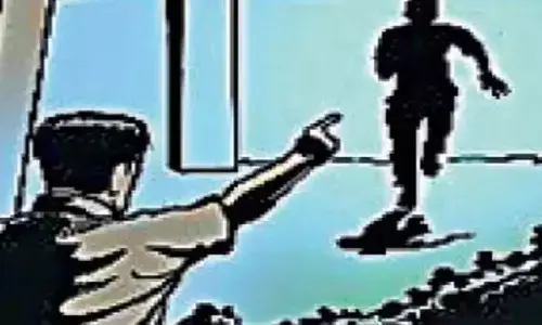 रीवा : सूने आवास में चोरी का प्रयास, किराएदार के जागने पर भागे आरोपी रीवा : सूने आवास में चोरी का प्रयास, किराएदार के जागने पर भागे आरोपी