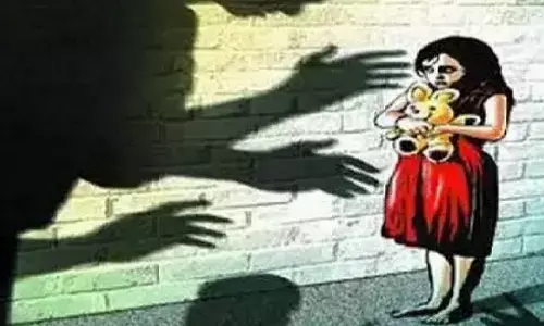 रीवा के करहिया मंडी में 3 वर्ष की मासूम से दुष्कर्म का प्रयास, आरोपी गिरफ्तार रीवा के करहिया मंडी में 3 वर्ष की मासूम से दुष्कर्म का प्रयास, आरोपी गिरफ्तार