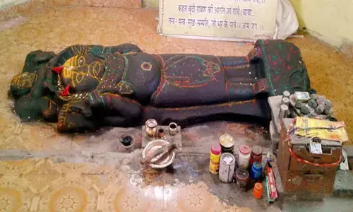 Ravan Temple In India : भारत के इस गांव में आज भी की जाती है रावण की पूजा, यहां स्थित है त्रेतायुग के समय की रावण मूर्ति Ravan Temple In India : भारत के इस गांव में आज भी की जाती है रावण की पूजा, यहां स्थित है त्रेतायुग के समय की रावण मूर्ति