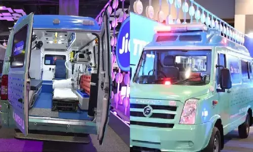 Jio 5G Ambulance: जियो की 5G एम्बुलेंस, हॉस्पिटल पहुंचने से पहले डॉक्टर को मिल जाएगी मेडिकल रिपोर्ट, रोबोट दवा देगा Jio 5G Ambulance: जियो की 5G एम्बुलेंस, हॉस्पिटल पहुंचने से पहले डॉक्टर को मिल जाएगी मेडिकल रिपोर्ट, रोबोट दवा देगा
