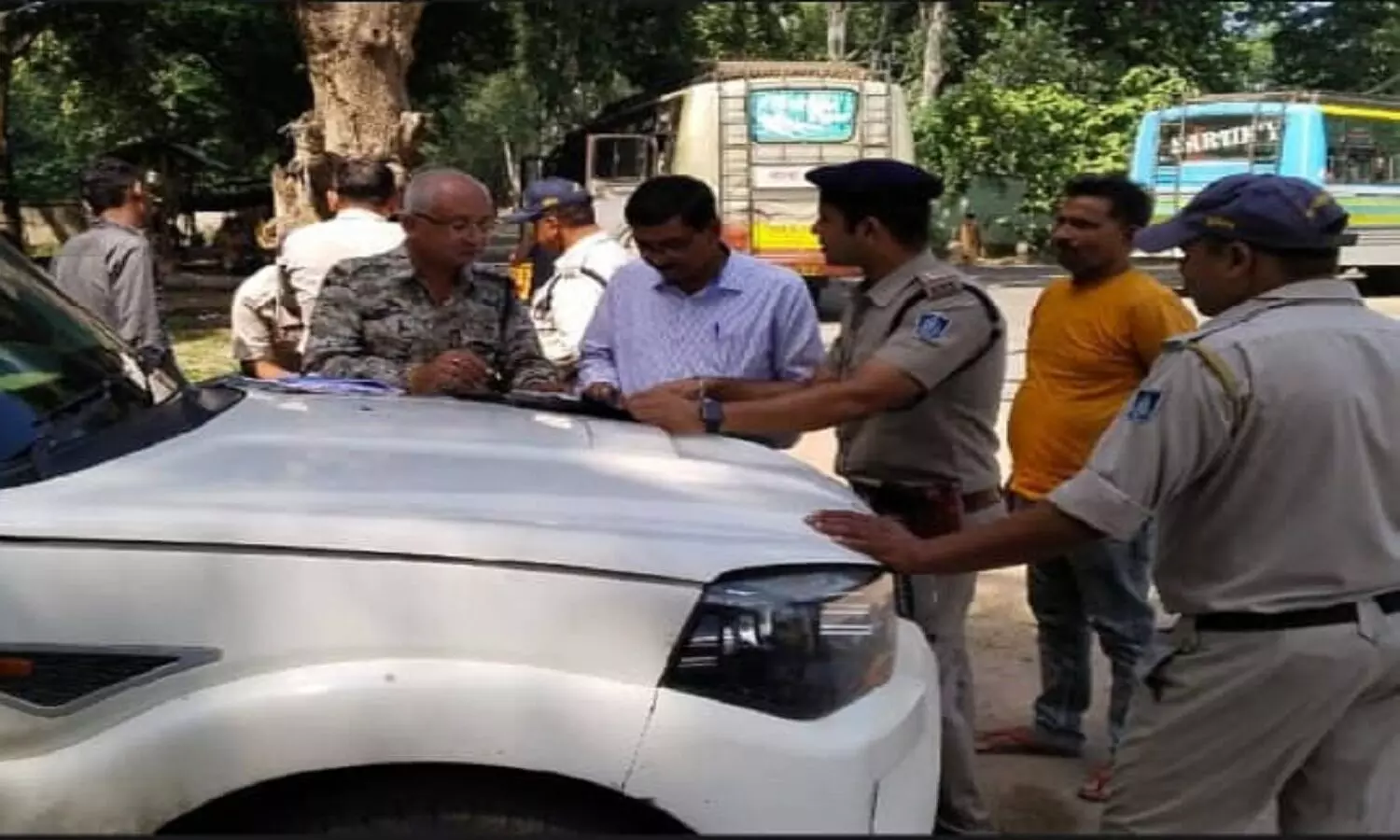 रीवा पुलिस की ताबड़तोड़ कार्रवाई 24 घंटे के अंदर 261 वाहनों से वसूले 2.29 लाख रूपए