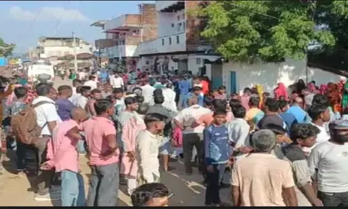 एमपी के सीधी में पत्थर पटक कर वृद्ध की हत्या, ग्रामीणों ने किया चक्काजाम