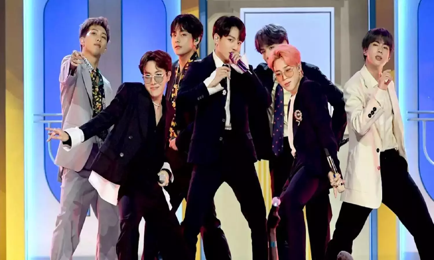 BTS Military News : अब दो सालों तक परफॉर्म नहीं करेंगे Bangton Boys, जायेंगे आर्मी में BTS Military News : अब दो सालों तक परफॉर्म नहीं करेंगे Bangton Boys, जायेंगे आर्मी में