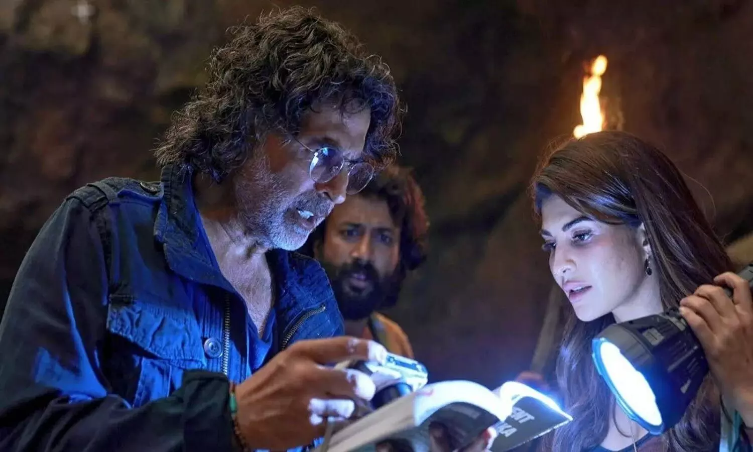 Ram Setu Movie Review In Hindi: देखने से पहले राम सेतु फिल्म रिव्यू पढ़ने आपका फायदा है