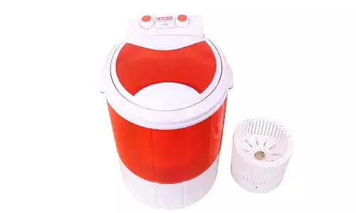 Portable Washing Machine : अब हाथ की बजाए इसमें धोएं कपड़ें, बिना मेहनत के हो जायेंगे नए