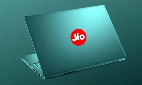 Jiobook : Jio का लैपटॉप लेने से अच्छा है, खुद ही पैसों को आग लगा दें, जानें स्पेसिफिकेशन और कमियां