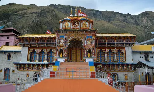 Badrinath Temple : बद्रीनाथ धाम में क्यों नहीं बजाया जाता है शंख? जानें पौराणिक और वैज्ञानिक कारण
