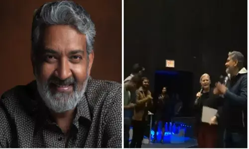 हॉलीवुड डायरेक्टर ने राजामौली से कहा- आप प्लीज महाभारत पर फिल्म बनाइये हॉलीवुड डायरेक्टर ने राजामौली से कहा- आप प्लीज महाभारत पर फिल्म बनाइये