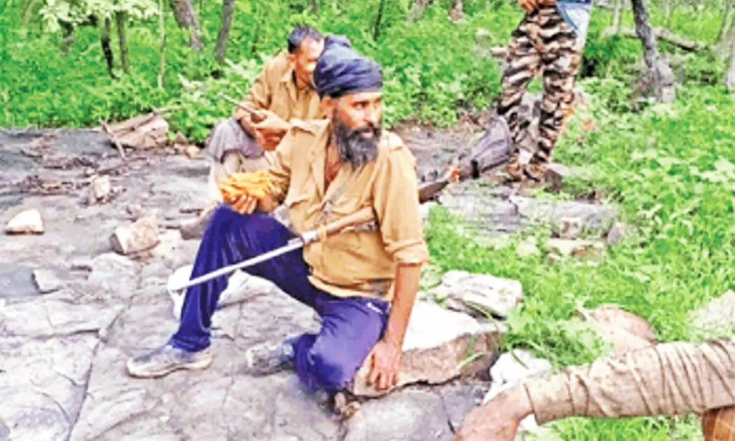 डकैत गुड्डा गुर्जर गिरफ्तार: 21 सालों से चंबल में मचा रखा था आतंक, 60 हज़ार का इनाम था डकैत गुड्डा गुर्जर गिरफ्तार: 21 सालों से चंबल में मचा रखा था आतंक, 60 हज़ार का इनाम था