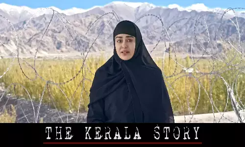 The Kerala Story Controversy: द केरला स्टोरी फिल्म को लेकर बवाल क्यों मचा है? टीजर आपके रोंगटे खड़े कर देगा