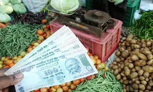 WPI Neeche Giri: थोक महंगाई दर में गिरावट, 18 महीने बाद सिंगल डिजिट में पहुंची