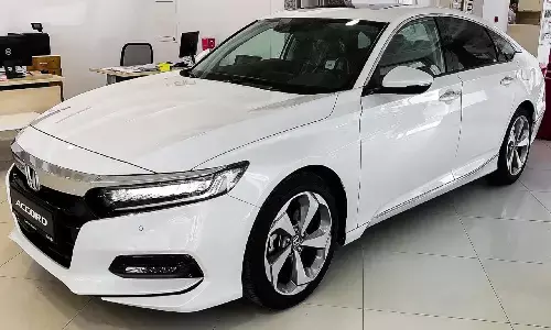 Honda Accord इस लग्जरी सेडान के फीचर्स और लुक को देखकर दीवाने हो जायेंगे Honda Accord इस लग्जरी सेडान के फीचर्स और लुक को देखकर दीवाने हो जायेंगे