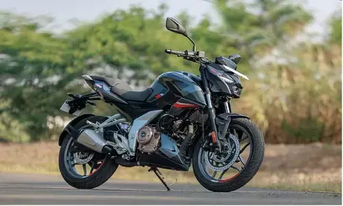 नई Pulsar P150 के स्पेसिफिकेशन्स, फीचर्स और कीमत