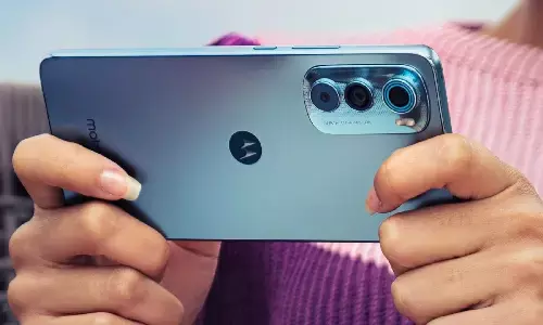 मार्केट में तबाही मचाने आ रहा है Motorola Edge 40 Pro, जानें फीचर्स