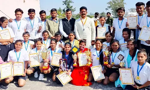 MP Raisen News: जोन स्तरीय प्रतियोगिता में रायसेन डाइट के छात्रों ने जीते गोल्ड और सिल्वर मेडल