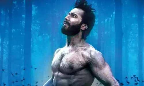 Bhediya Movie Review In Hindi: भेडीया फिल्म रिव्यू, पब्लिक पहले हंसेगी फिर चौंक जाएगी