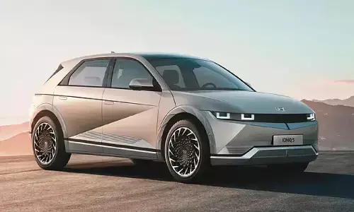 Hyundai की 480KM चलने वाली EV कार, 18 मिनट में 80 प्रतिशत चार्ज हो जाएगी Hyundai की 480KM चलने वाली EV कार, 18 मिनट में 80 प्रतिशत चार्ज हो जाएगी