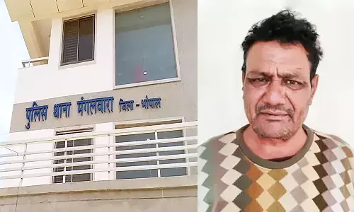 एमपी के भोपाल में जेबकटी का सरगना चढ़ा पुलिस के हत्थे, 25 सदस्य यात्री वाहनों में हैं सक्रिय एमपी के भोपाल में जेबकटी का सरगना चढ़ा पुलिस के हत्थे, 25 सदस्य यात्री वाहनों में हैं सक्रिय