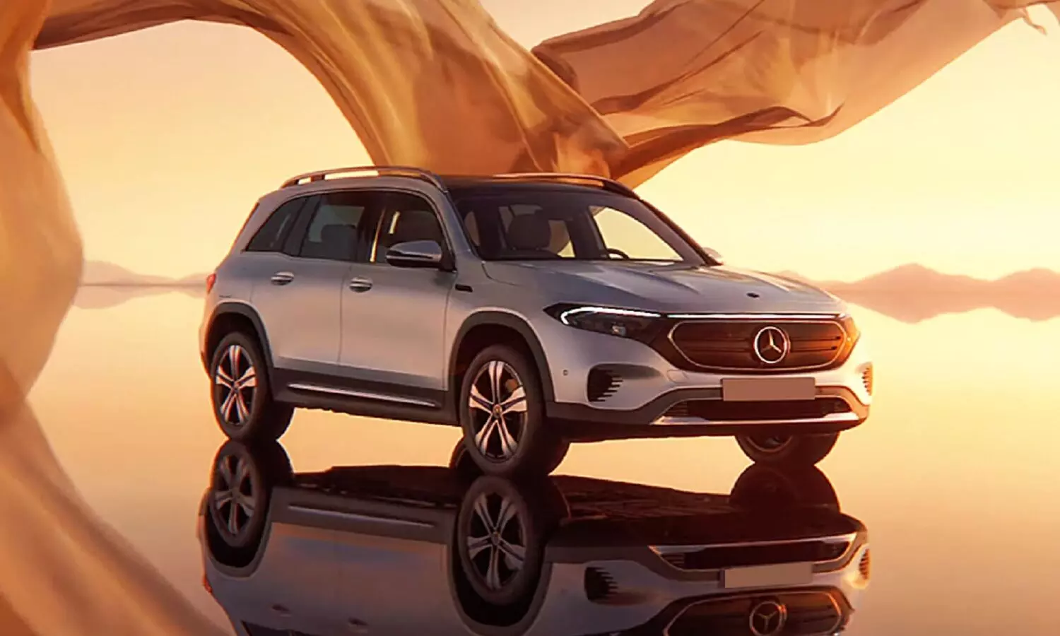 Mercedes ने लांच की 7 सीटर इलेक्ट्रिक SUV कार, 423km की रेंज Mercedes ने लांच की 7 सीटर इलेक्ट्रिक SUV कार, 423km की रेंज