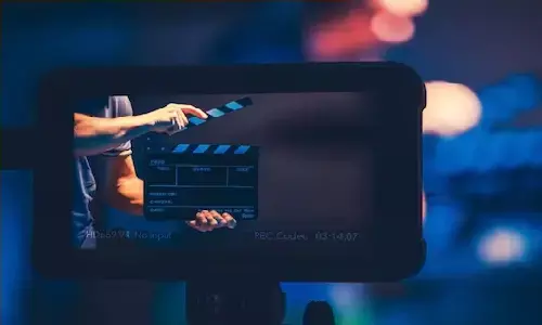 कोलंबिया अडल्ट फिल्म युनिवर्सिटी, जहां पढ़ाई का सेलेबस जानकर आप एडमिशन के लिए दौड़ पड़ेंगे