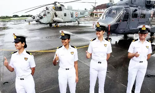 अग्निपथ योजना के तहत इंडियन नेवी में युवतियों को ऐसे मिलेगी नौकरी अग्निपथ योजना के तहत इंडियन नेवी में युवतियों को ऐसे मिलेगी नौकरी