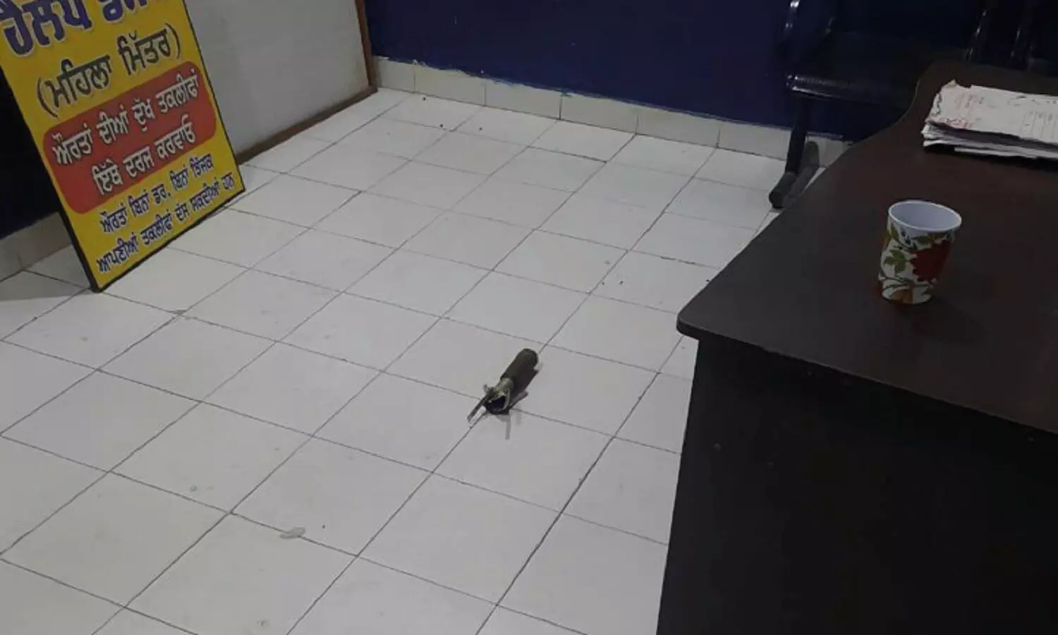 पंजाब के तरनतारन पुलिस स्टेशन में रॉकेट लॉन्चर से हमला! आतंकी पन्नू ने जिम्मेदारी ली पंजाब के तरनतारन पुलिस स्टेशन में रॉकेट लॉन्चर से हमला! आतंकी पन्नू ने जिम्मेदारी ली