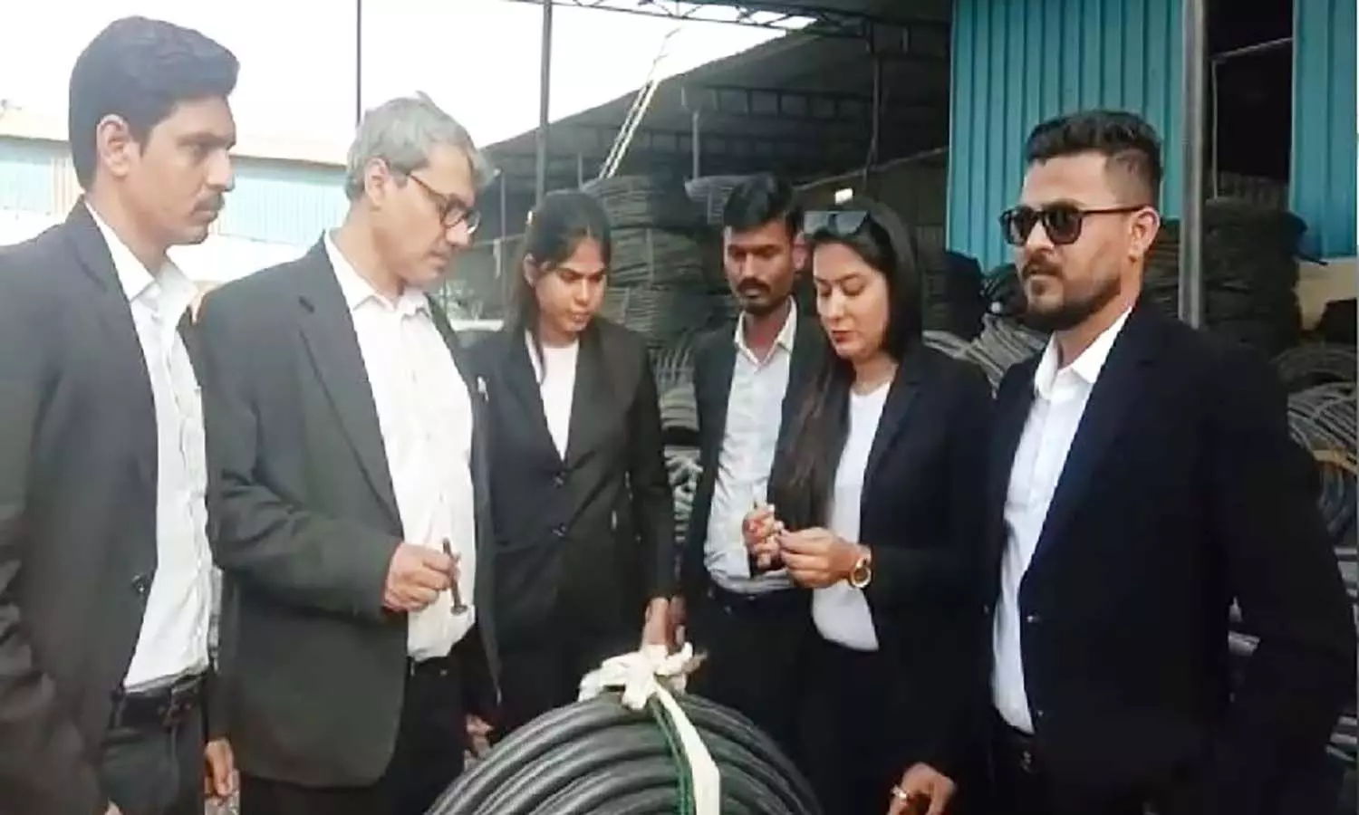 एमपी के मुरैना में नकली पाइप बनाने वाली फैक्ट्री पकड़ी, एक करोड़ की पाइप जब्त